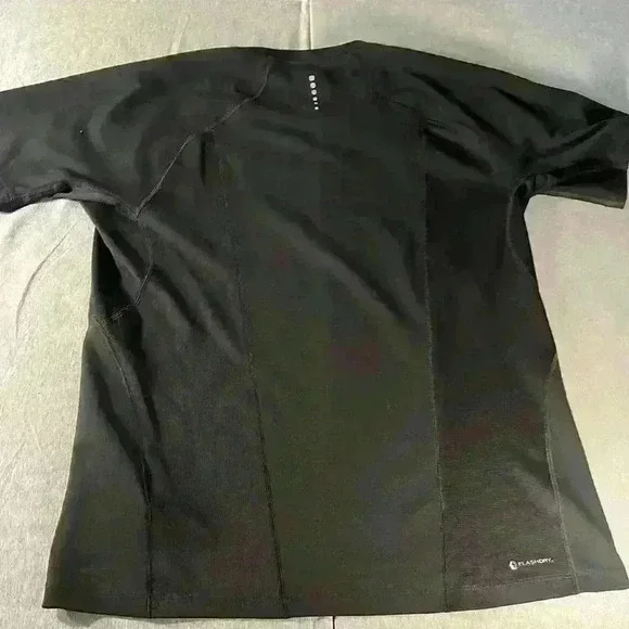 4 The North Face men's flash dry black and gray  T-shirts size small - Picture 8 of 11